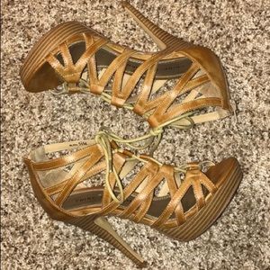 🔥Chinese Laundry Tan High Heels - 5.5